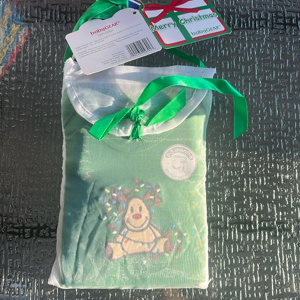 Babygear Christmas Reindeer Baby Onsie Bodysuit and Pants 0-3 Month Green